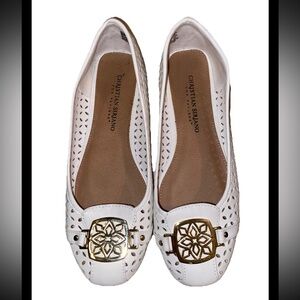 Christian Siriano Delilah Women Flats White Cutout Gold Buckle Accent Sz 6.5